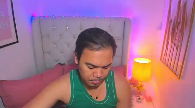 Snapshot of AsianZero chatting on March 14, 8:38 pm AsianZero online show from March 14, 8:38 pm