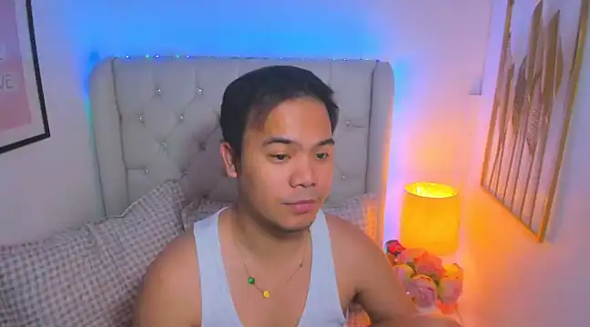 Snapshot of AsianZero chatting on March 15, 9:16 pm AsianZero online show from March 15, 9:16 pm