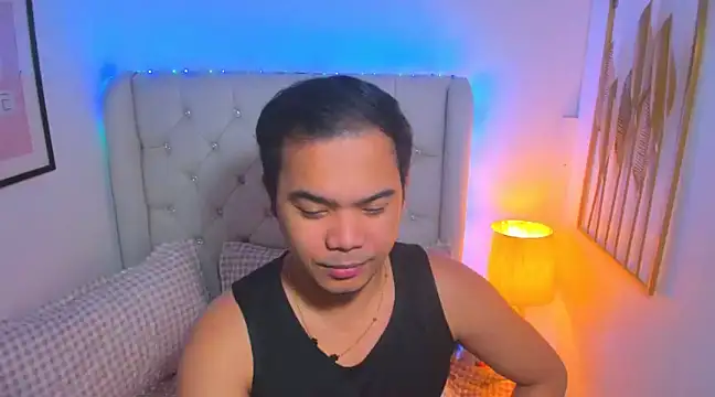 Snapshot of AsianZero chatting on March 16, 4:12 pm AsianZero online show from March 16, 4:12 pm