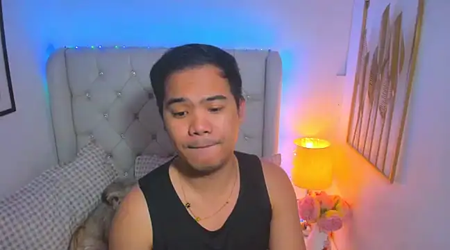 Snapshot of AsianZero chatting on March 17, 5:05 pm AsianZero online show from March 17, 5:05 pm