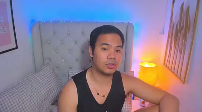 Snapshot of AsianZero chatting on March 17, 8:09 pm AsianZero online show from March 17, 8:09 pm