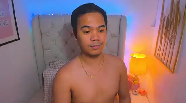 Snapshot of AsianZero chatting on March 18, 7:42 pm AsianZero online show from March 18, 7:42 pm