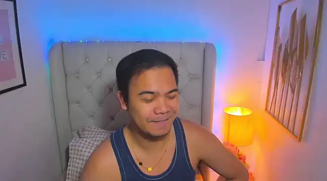 Snapshot of AsianZero chatting on March 20, 5:15 pm AsianZero online show from March 20, 5:15 pm