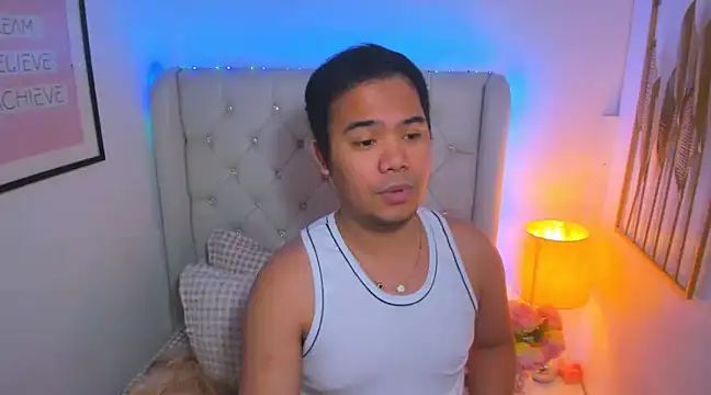 Snapshot of AsianZero chatting on March 21, 8:08 pm AsianZero online show from March 21, 8:08 pm