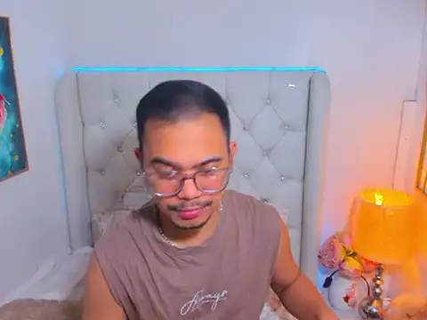 AsianZero online show from April 26, 5:21 pm