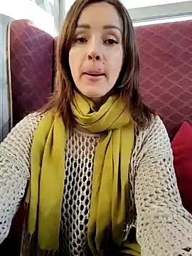 Snapshot of EvaXOAir chatting on January 6, 6:25 am EvaXOAir online show from January 6, 6:25 am