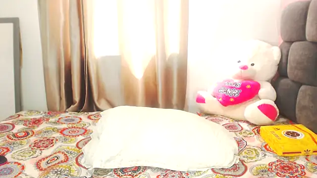 Snapshot of ValenSex chatting on June 24, 3:22 pm ValenSex online show from June 24, 3:22 pm