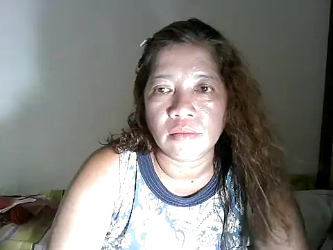 Snapshot of wethornypussy4u chatting on July 23, 6:22 am wethornypussy4u online show from July 23, 6:22 am