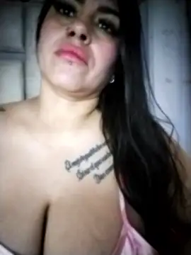 chelaqueen  online show from January 12, 1:27 pm