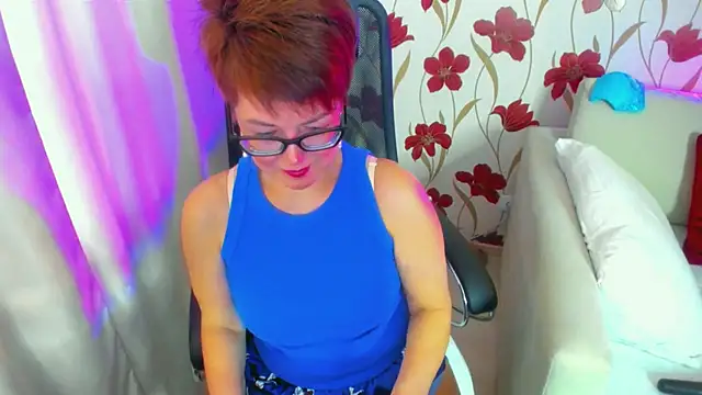 Snapshot of JennAlison chatting on March 5, 10:44 am JennAlison online show from March 5, 10:44 am