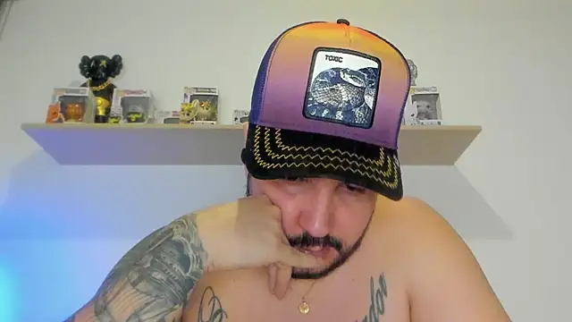 camilo restrepo21 online show from April 7, 12:00 am