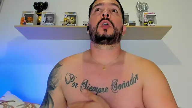 camilo restrepo21 online show from May 16, 12:29 am