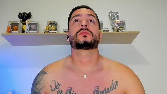camilo restrepo21 online show from May 24, 11:54 pm