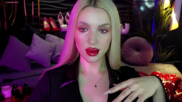 MistressDarsy online show from December 22, 1:11 pm