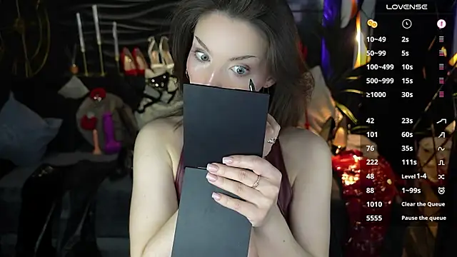 Snapshot of MistressDarsy chatting on May 31, 6:21 am MistressDarsy online show from May 31, 6:21 am