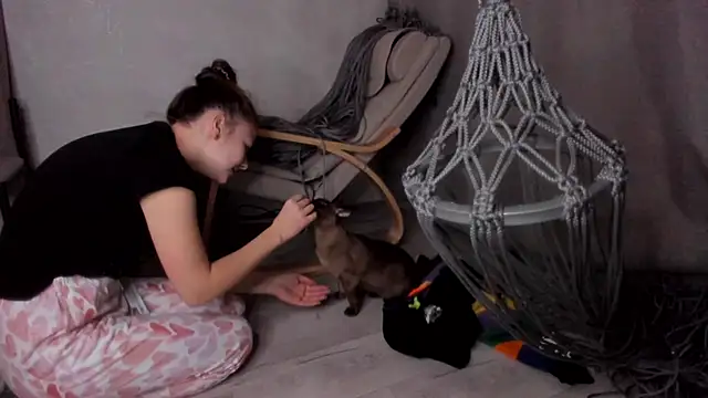 why again me online show from February 22, 6:41 pm