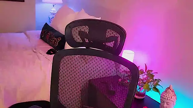 Wonderful Woman online show from October 22, 4:02 am