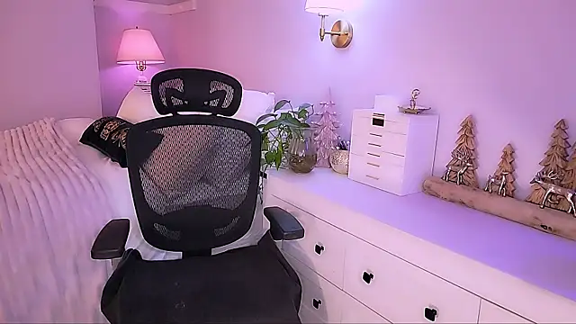 Snapshot of Wonderful_Woman chatting on May 3, 2:50 am Wonderful Woman online show from May 3, 2:50 am