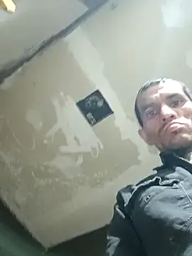 Snapshot of theeeegodv5 chatting on December 4, 7:12 pm theeeegodv5 online show from December 4, 7:12 pm