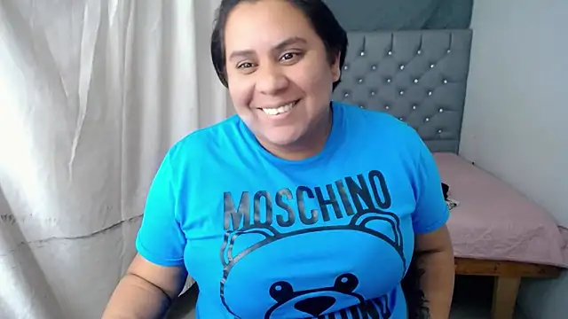 hotlesby4uxxx online show from January 9, 12:14 am