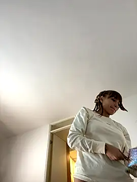 Snapshot of hollythomson chatting on October 22, 9:58 pm hollythomson online show from October 22, 9:58 pm