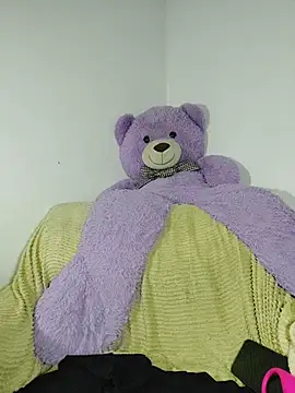 Snapshot of missmelissa_ chatting on February 15, 11:30 am missmelissa online show from February 15, 11:30 am