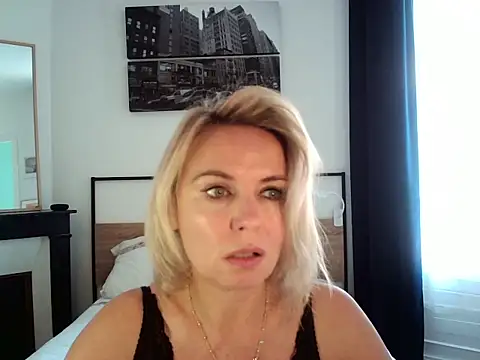 ADreamLady online show from September 19, 11:00 am