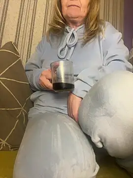 Snapshot of Irina2909@xh chatting on January 15, 11:08 pm Irina2909xh online show from January 15, 11:08 pm