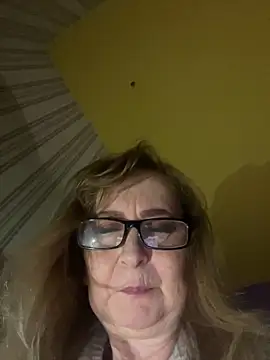 Snapshot of Irina2909@xh chatting on February 8, 10:57 pm Irina2909xh online show from February 8, 10:57 pm