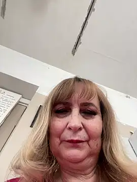 Snapshot of Irina2909@xh chatting on February 11, 10:09 am Irina2909xh online show from February 11, 10:09 am