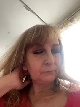 Snapshot of Irina2909@xh chatting on February 18, 12:12 pm Irina2909xh online show from February 18, 12:12 pm