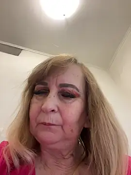 Snapshot of Irina2909@xh chatting on March 5, 11:28 am Irina2909xh online show from March 5, 11:28 am