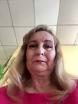 Snapshot of Irina2909@xh chatting on March 12, 10:32 am Irina2909xh online show from March 12, 10:32 am