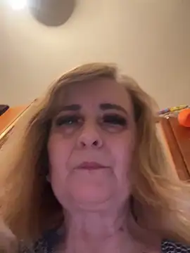 Snapshot of Irina2909@xh chatting on March 13, 6:03 pm Irina2909xh online show from March 13, 6:03 pm