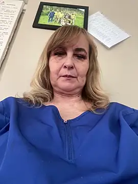 Snapshot of Irina2909@xh chatting on March 26, 11:27 am Irina2909xh online show from March 26, 11:27 am