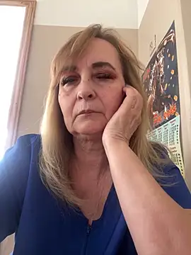 Snapshot of Irina2909@xh chatting on April 2, 11:41 am Irina2909xh online show from April 2, 11:41 am