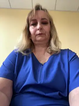 Snapshot of Irina2909@xh chatting on April 9, 8:42 am Irina2909xh online show from April 9, 8:42 am