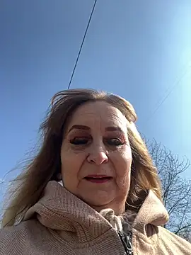 Snapshot of Irina2909@xh chatting on April 13, 12:32 pm Irina2909xh online show from April 13, 12:32 pm