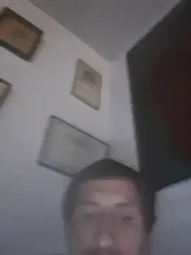 Snapshot of OscarbidD661 chatting on August 6, 5:20 am OscarbidD661 online show from August 6, 5:20 am
