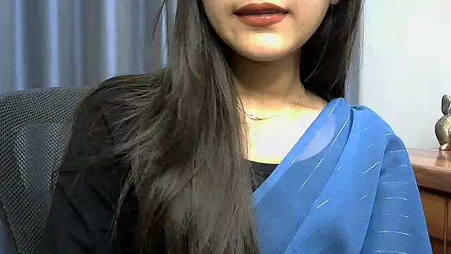 Snapshot of selen_5 chatting on February 17, 6:59 pm selen 5 online show from February 17, 6:59 pm