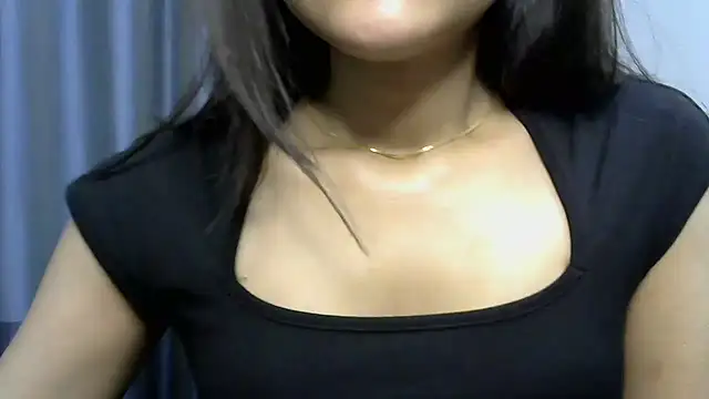 Snapshot of selen_5 chatting on February 18, 7:09 pm selen 5 online show from February 18, 7:09 pm