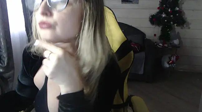 Snapshot of RubiLakros chatting on January 22, 11:34 am RubiLakros online show from January 22, 11:34 am