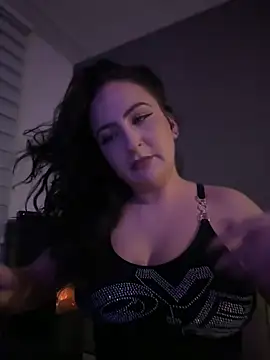 Snapshot of itsCassie chatting on February 9, 9:17 pm itsCassie online show from February 9, 9:17 pm