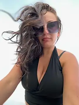 Snapshot of itsCassie chatting on October 15, 3:45 pm itsCassie online show from October 15, 3:45 pm