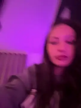 itsCassie online show from February 3, 7:41 pm