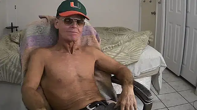 nakeedcowboi65 online show from November 17, 8:36 pm