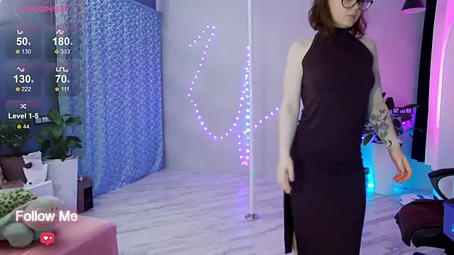 AngelaWhiti online show from March 12, 3:29 pm