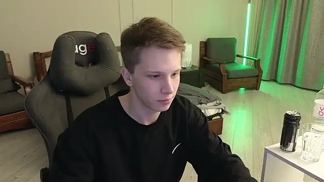 arlekincrop online show from February 27, 3:26 pm