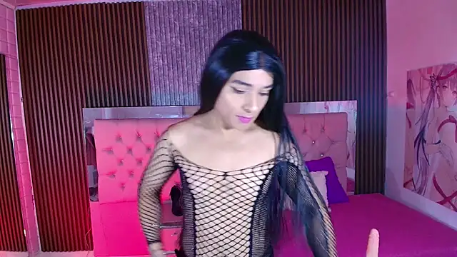 Snapshot of LUCIANA_FOX_TS chatting on June 6, 12:43 pm LUCIANA FOX TS online show from June 6, 12:43 pm