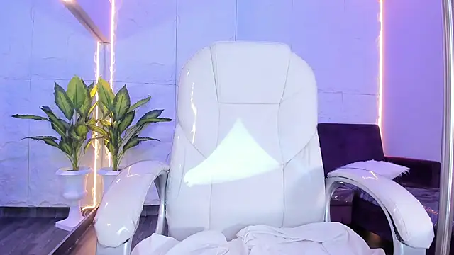 Snapshot of Alexis_camX chatting on March 22, 3:09 pm Alexis camX online show from March 22, 3:09 pm